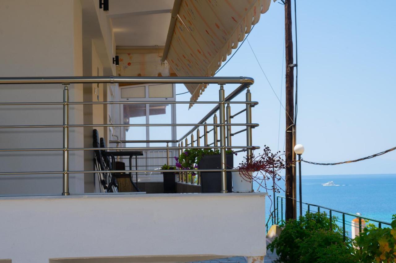 Zoe Seaview Apartment By Rentalspro - Nea Moudania Halkidiki Exterior photo